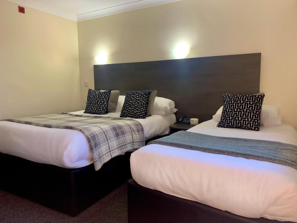 פרסטוויץ' Fairways Lodge & Leisure Club מראה חיצוני תמונה