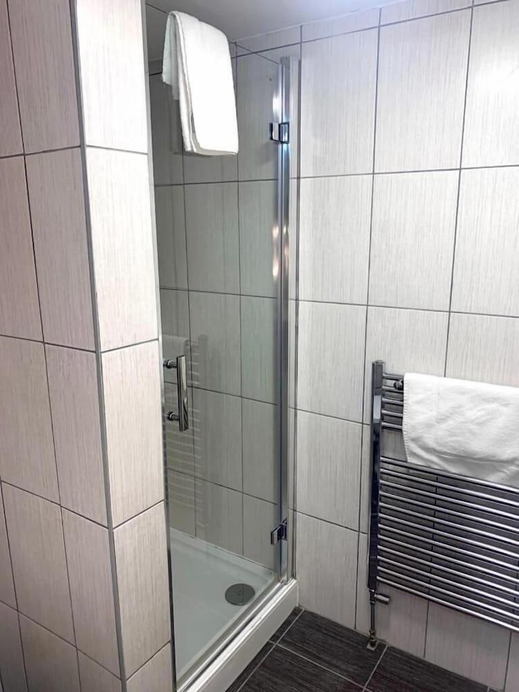 פרסטוויץ' Fairways Lodge & Leisure Club מראה חיצוני תמונה