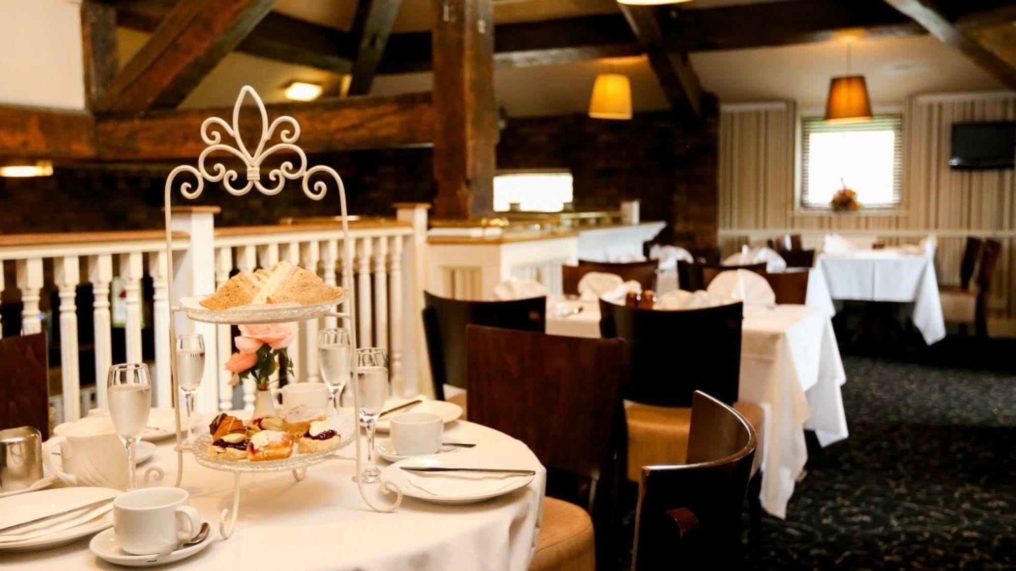 פרסטוויץ' Fairways Lodge & Leisure Club מראה חיצוני תמונה